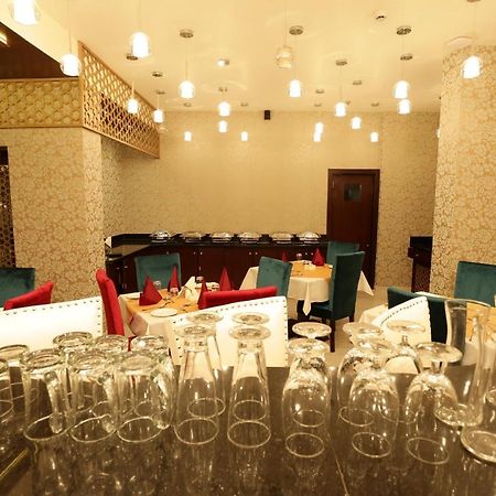 Comfort Inn Sapphire - A Inde Hotel Jaipur Exteriör bild