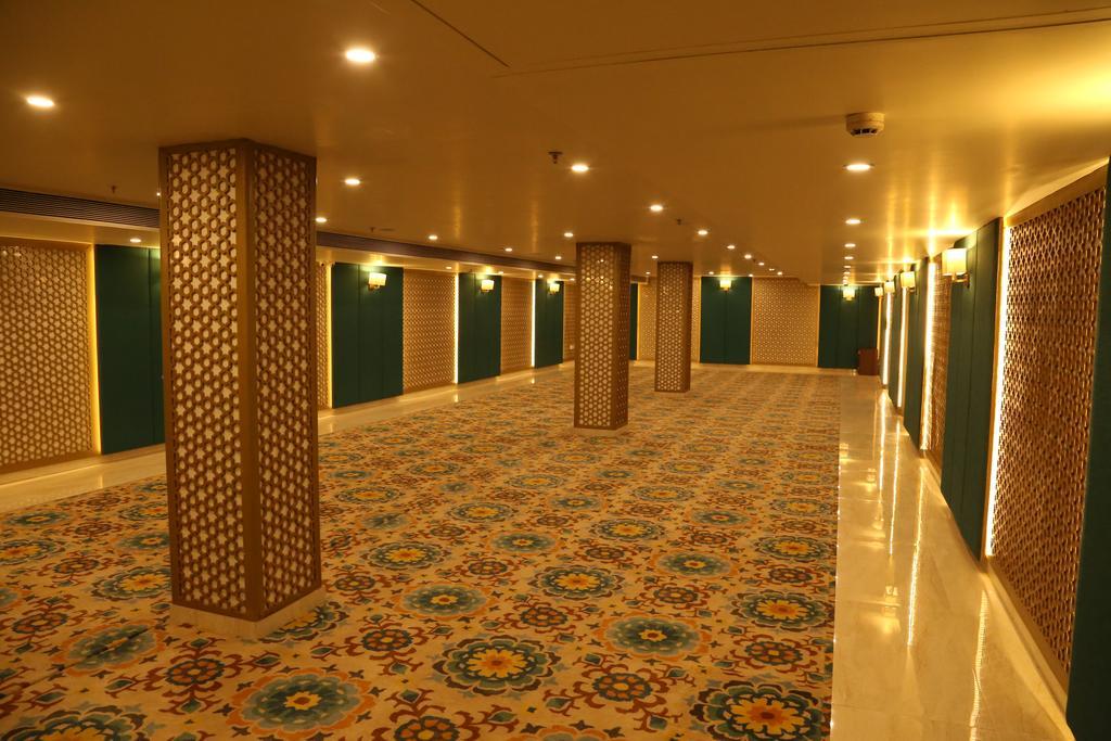 Comfort Inn Sapphire - A Inde Hotel Jaipur Exteriör bild