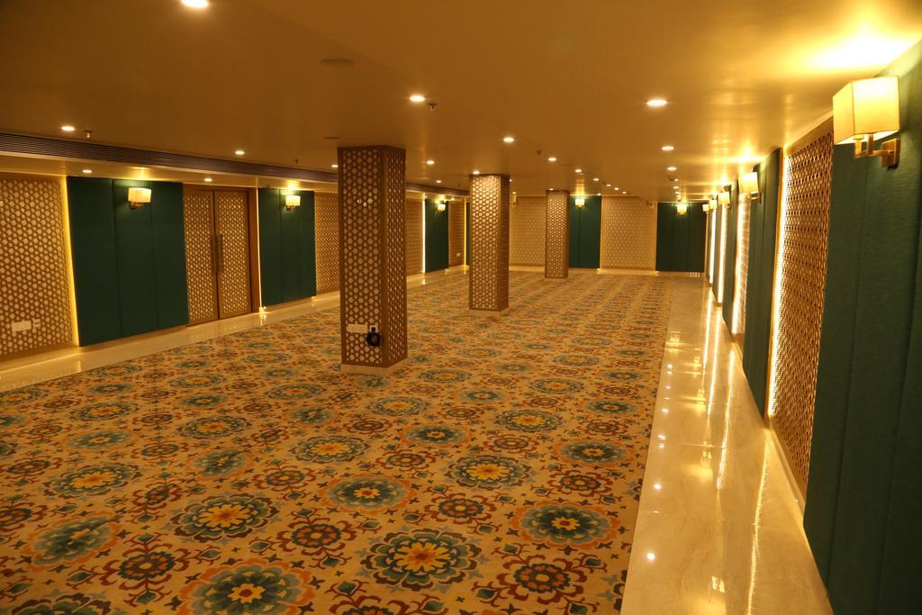Comfort Inn Sapphire - A Inde Hotel Jaipur Exteriör bild