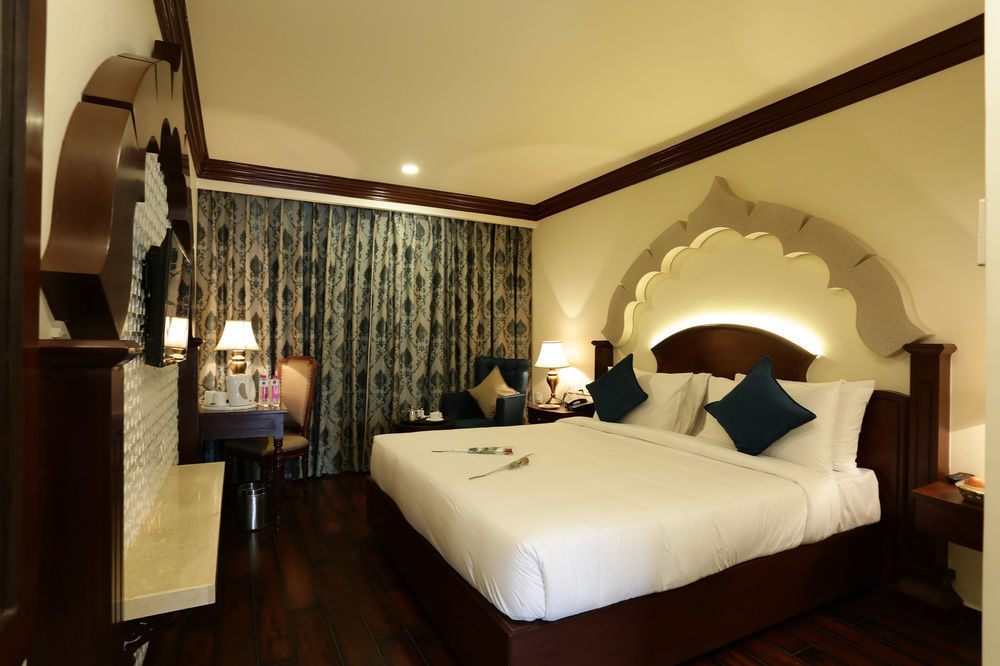 Comfort Inn Sapphire - A Inde Hotel Jaipur Exteriör bild