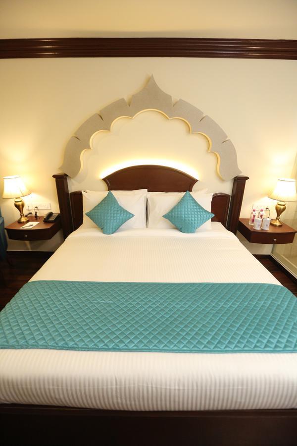 Comfort Inn Sapphire - A Inde Hotel Jaipur Exteriör bild