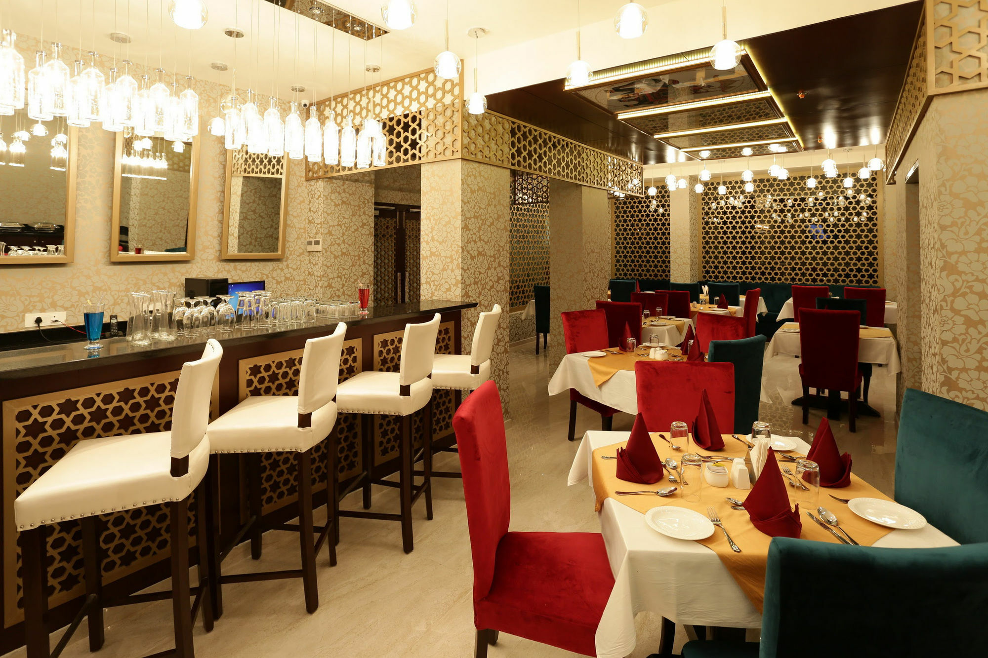 Comfort Inn Sapphire - A Inde Hotel Jaipur Exteriör bild